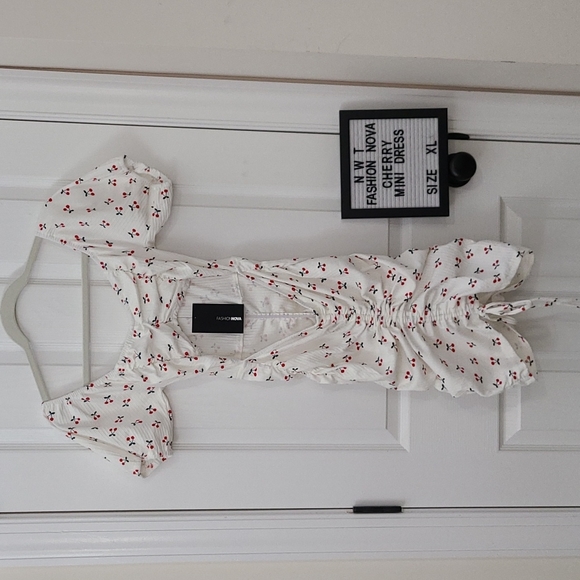 🍒 NWT Fashion Nova Cherries Cut out Dress Ruched XL - Picture 4 of 9